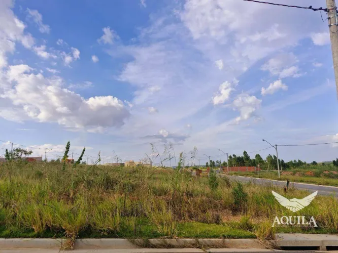 TERRENO DE ESQUINA COM 323 m² NO JARDIM VIVALEGRO - VOTORANTIM