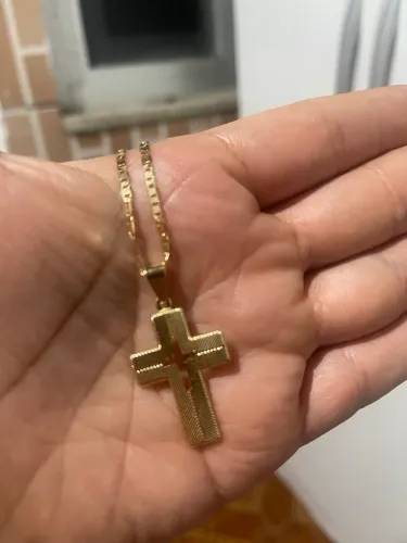 VENDO CORDÃO E PINGENTE FOLHEADO A OURO