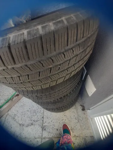 4 pneus  michelin 265/65/AR 17