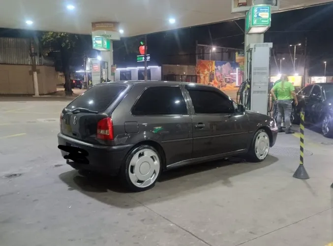 Volkswagen Gol 1.0 Plus 8V 2P (álcool) 2001