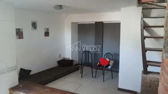 Apartamento : / Residencial / Santa Teresa