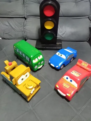 Conj. Carrinhos em Isopor tam 30 X 15cm