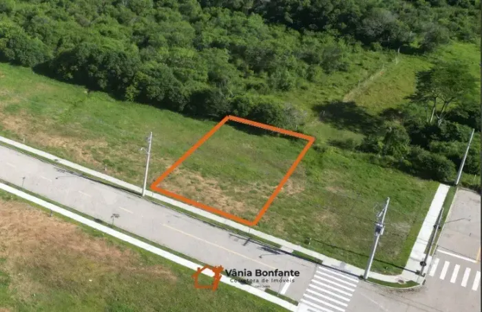Terreno plano com Escritura Pública no Quinta da Luz. Já liberado para construir