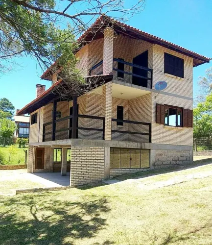 Aluguel direto com proprietário, casa na Praia do Rosa, Imbituba, SC.