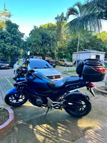 Moto Linda e Confortável