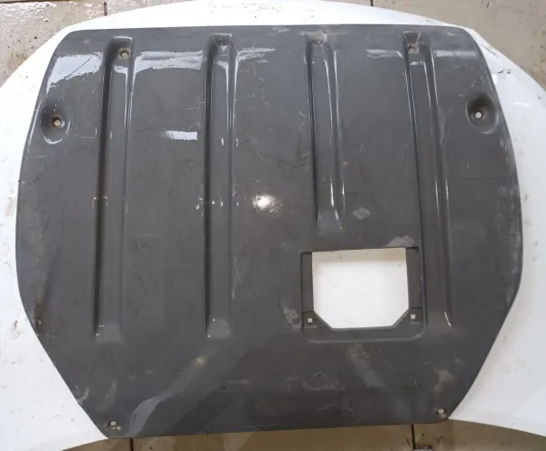 Protetor de cárter genuíno para Mitsubishi Pajero Tr4 original usado