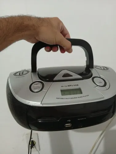 Rádio Som Portátil Boombox Philco PB126 - MP3 / USB / CD Player