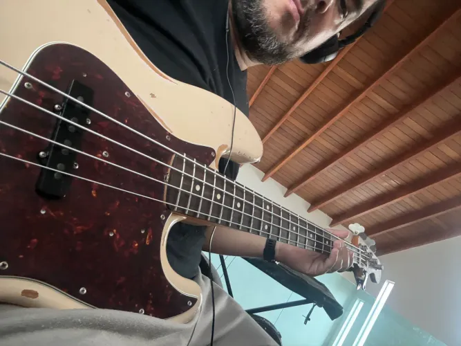Baixo Fender Jazz Bass Flea Signature