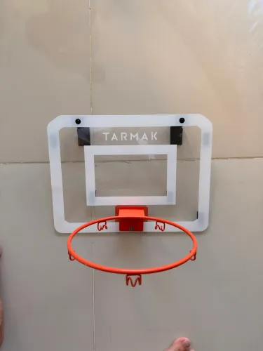 Cesta de basquete com bola Nike 