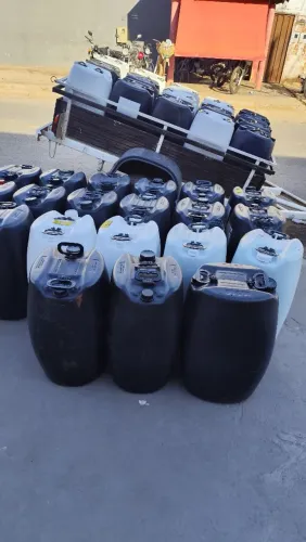 Galões/Bombonas plásticas de 50L usadas