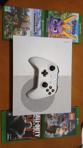 Xbox one S 1tb - com jogos