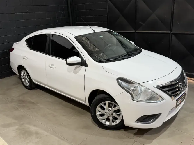 Nissan Versa SV 1.6 16V Flexstart 4P Aut. 2017