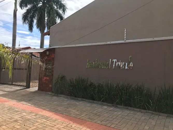ALUGA-SE CASA NO BAIRRO TAVEIRÓPOLIS 1350,00
