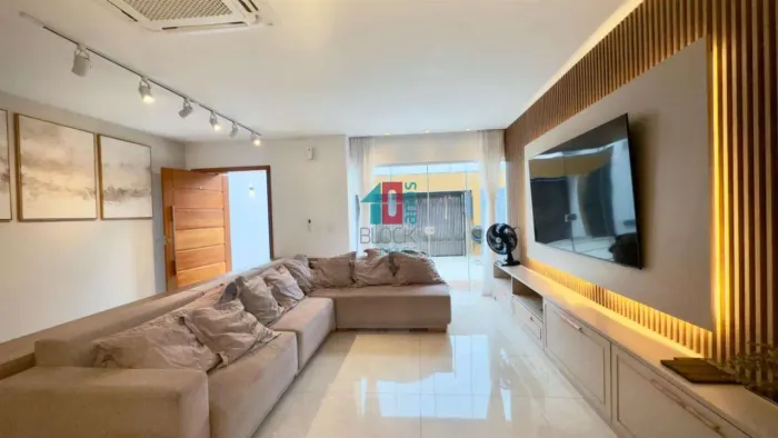 Recreio dos Bandeirantes | Casa de Condomínio 3 quartos, sendo 3 suites