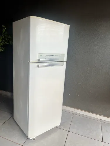 Geladeira Eletrolux Frost grande ( entrego)