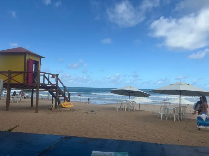 Atendente garçonete e garçom