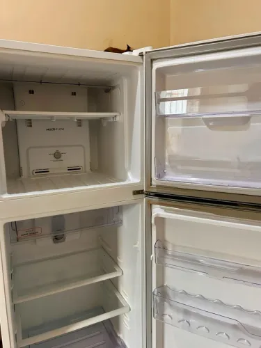 Geladeira Frost Free 370L