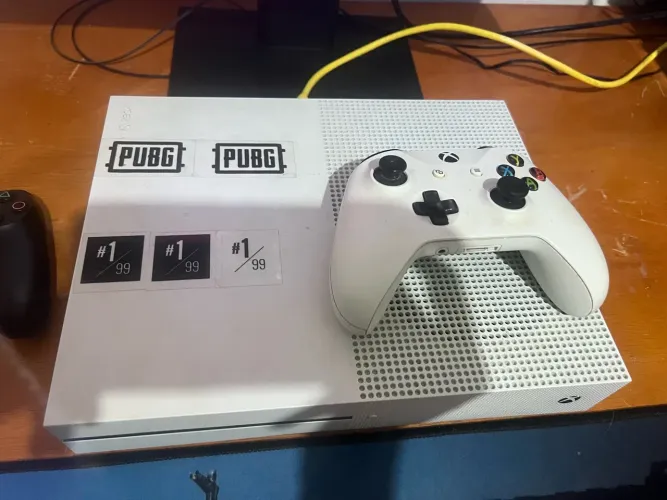 Xbox One S