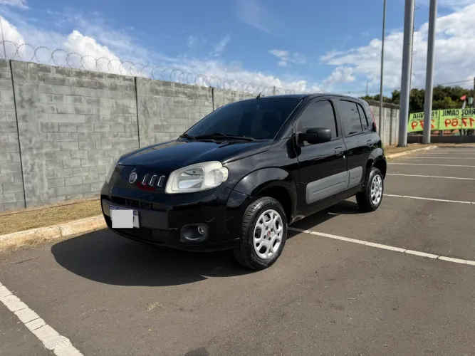 Fiat Uno Vivace Celeb. 1.0 EVO F.flex 8V 5P 2011