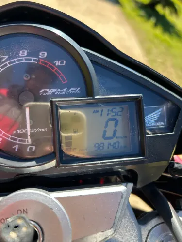 Vendo ou troco CB300 ano 2010