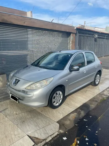 Peugeot 207 XR 1.4 Flex 8V 5P 2012