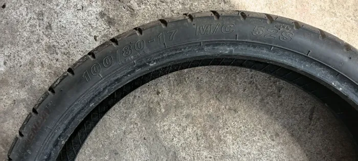 70$ Pneu dianteiro fazer 250 100/80/17