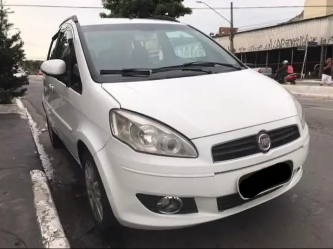 Fiat Idea Essence 1.6 Flex 16V 5P 2012