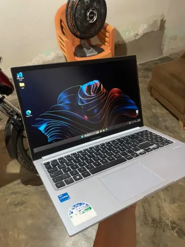 Notebook ASUS I5 12450h | 8GB RAM | 256GB SSD
