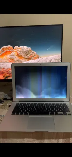 Vendo MacBook com problema na tela