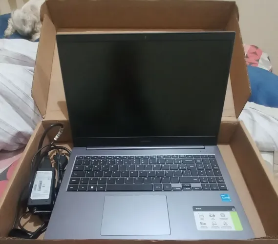 Vendo Notebook zero na caixa precinho de desapego!!!