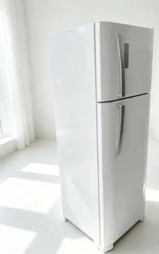 Geladeira frost free semi-nova