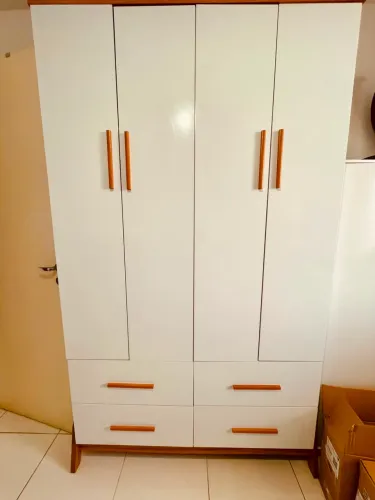 Vendo armário super novo off White