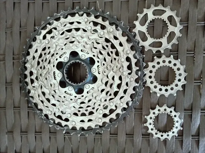 Especificações Técnicas ? Marca: Shimano ? Linha: SLX M7100 ? Velocidades: 12v ? Escalonam