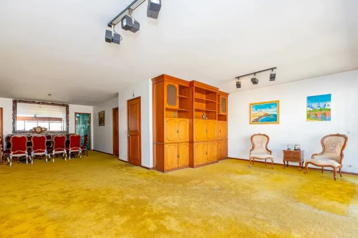 Apartamento à venda no Condomínio Fany em Bom Retiro em São Paulo - SP