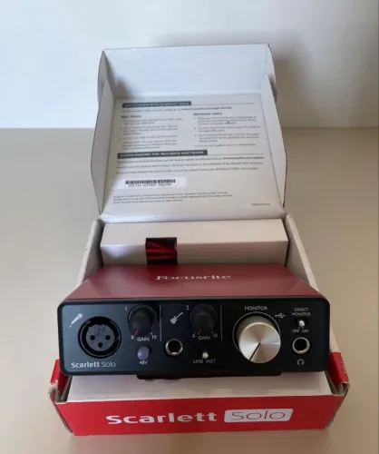 interface de áudio focusrite scarlett solo de 2ª geração