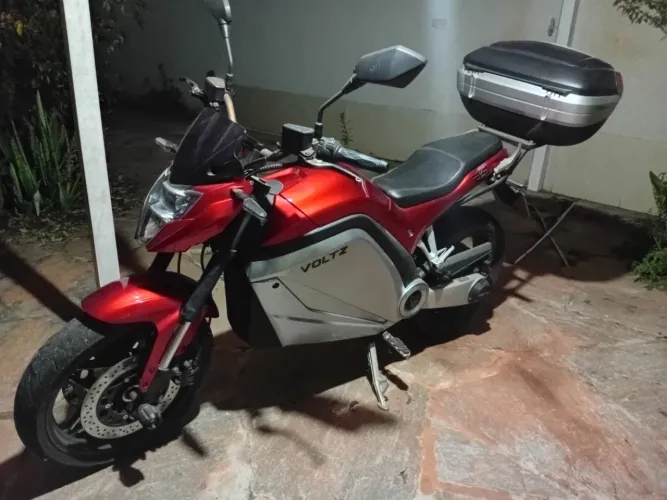 Voltz EVS 2022/2023 - Apenas 1.500 km + Bagageiro