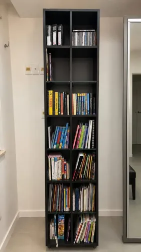 VENDO ESTANTE DE MDF PRETA COM PRATELEIRA DE VIDRO