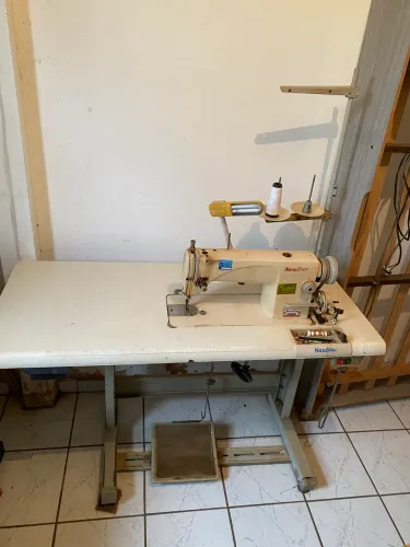 Máquina reta industrial Newstar AE-8700