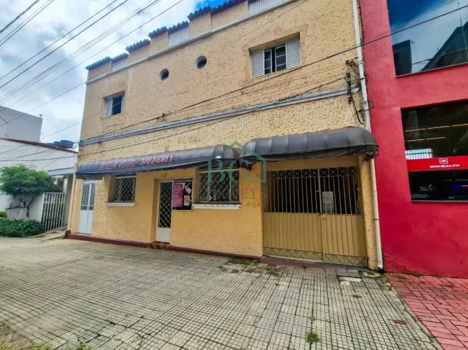 27173 - Casas/Padrão - Residencial - No bairro Centro