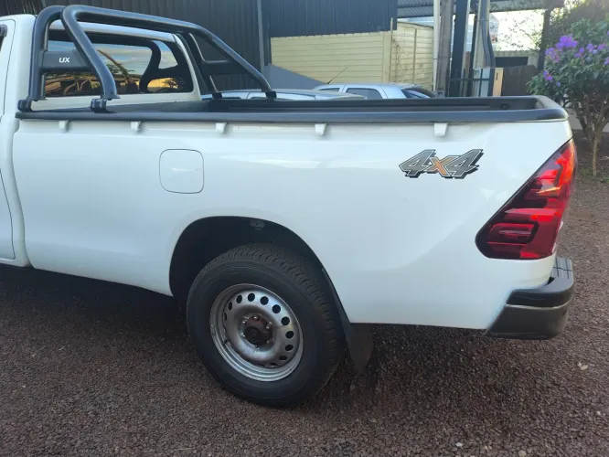 Caçamba Hilux cabine simples 2024