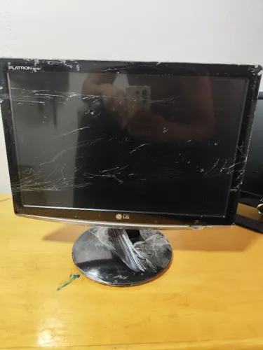 Monitor LG LCD 17 polegadas 