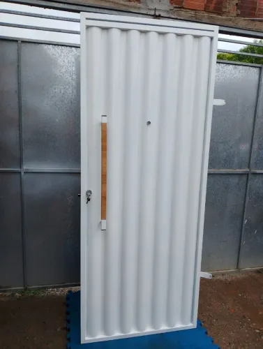 Portões em chapa de aço galvanizado 