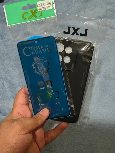 CAPINHA DE SILICONE + PELICULA PARA MOTO EDGE 60 NEO
