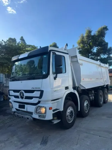 MB ACTROS 4844 8X4 2011 BASCULANTE