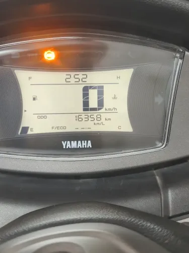 Moto muito conservada, econômica.