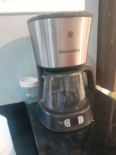 Cafeteira elétrica nova 