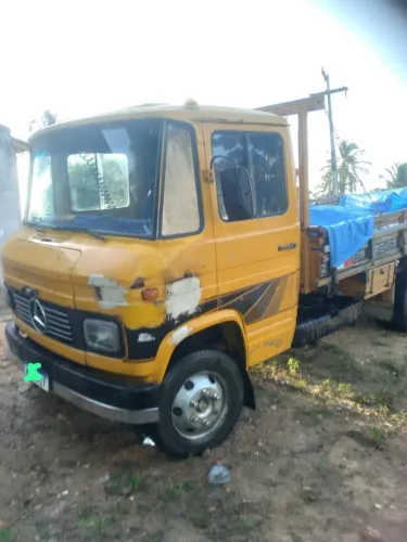 Mercedinha 608D