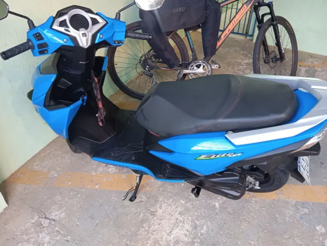 Elite , Moto zerada 9mil km