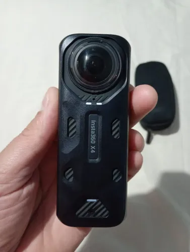 Câmera insta 360x4