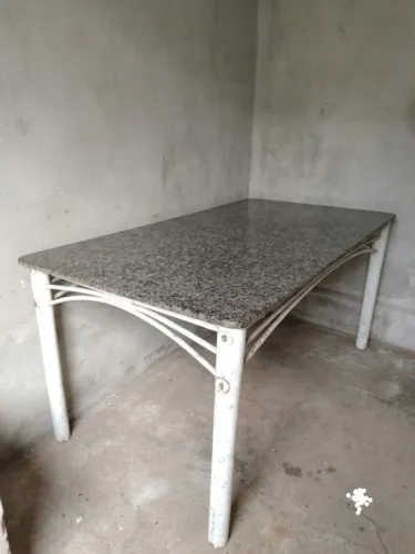Mesa de mármore/granito